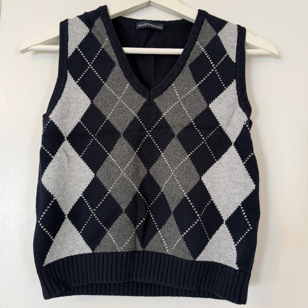 Brandy Melville sweater vest